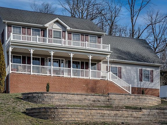 3rd image of 1841 Manor Dr