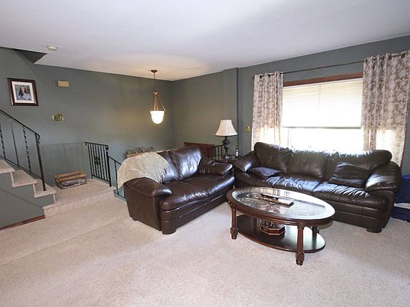 3rd image of 125 Vespa Ave