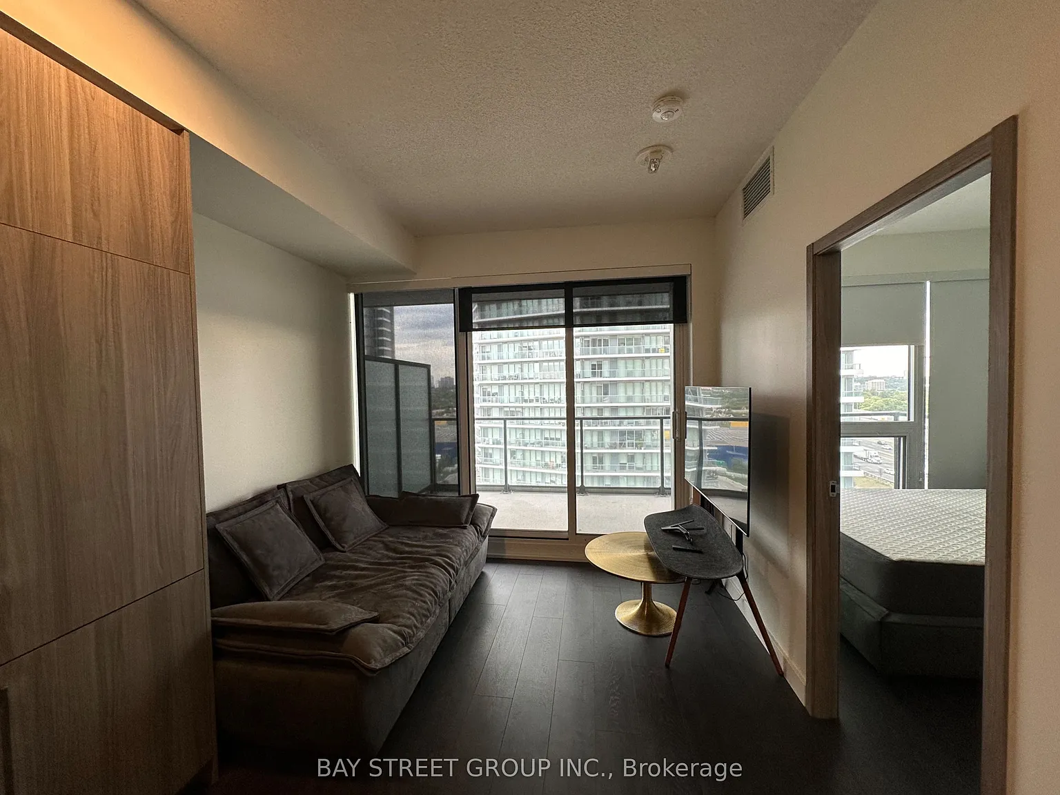 95 McMahon Dr — Photo 3