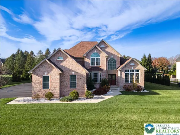62 Surrey Dr, Easton, PA 18045