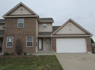 525 Northstar Ct, Tonganoxie, KS 66086