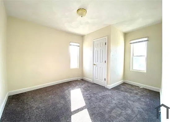 3 bed, $3,000 — Photo 4