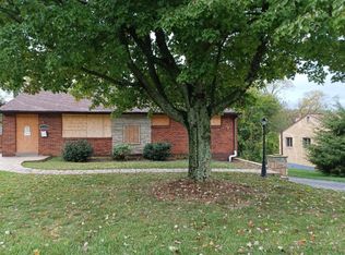 3067 Woodridge Dr, Pittsburgh, PA 15227