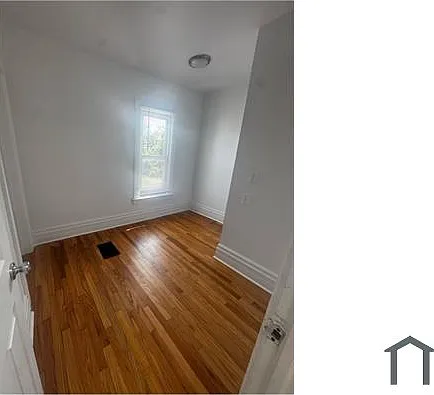 4 bed, 1100 sqft, $1,990 — Photo 4