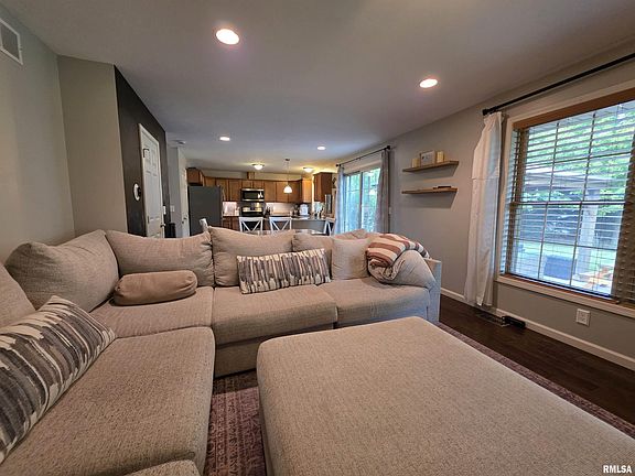 3rd image of 7020 N White Fir Dr
