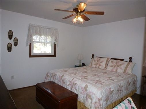 4th image of 2594 Vanderburg St