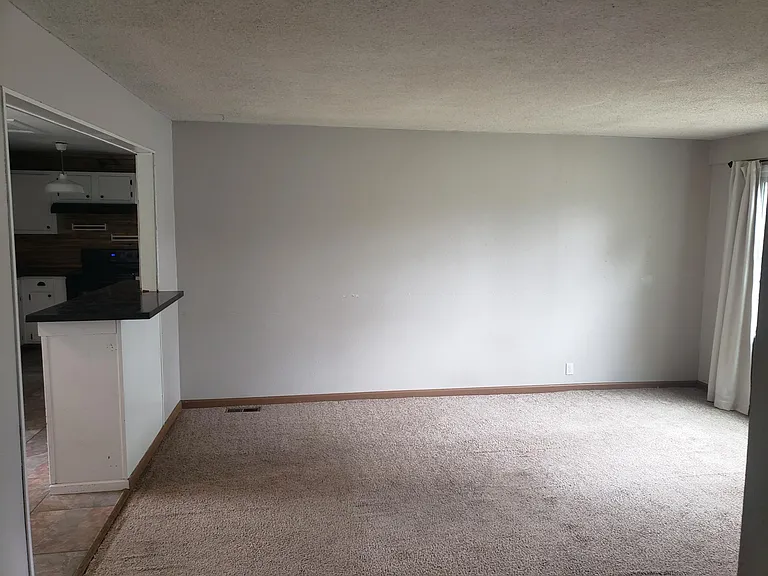 4355 S Fox St — Photo 29