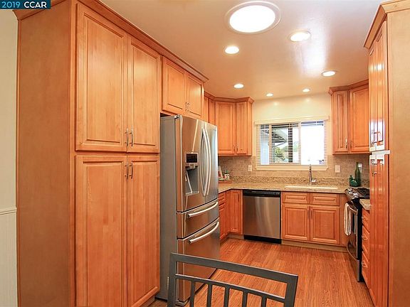 5th image of 1244 Diana Dr