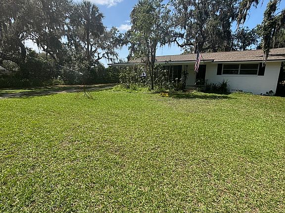 2nd image of 15215 Lake Pickett Rd