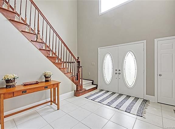 2nd image of 9543 Hampton Oaks Ln