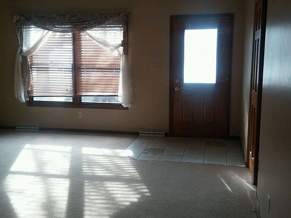 3rd image of 610 Trotter Dr