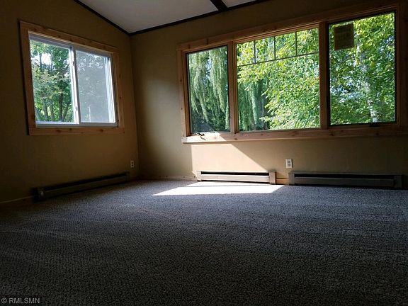 5th image of 534 Derrick Dr