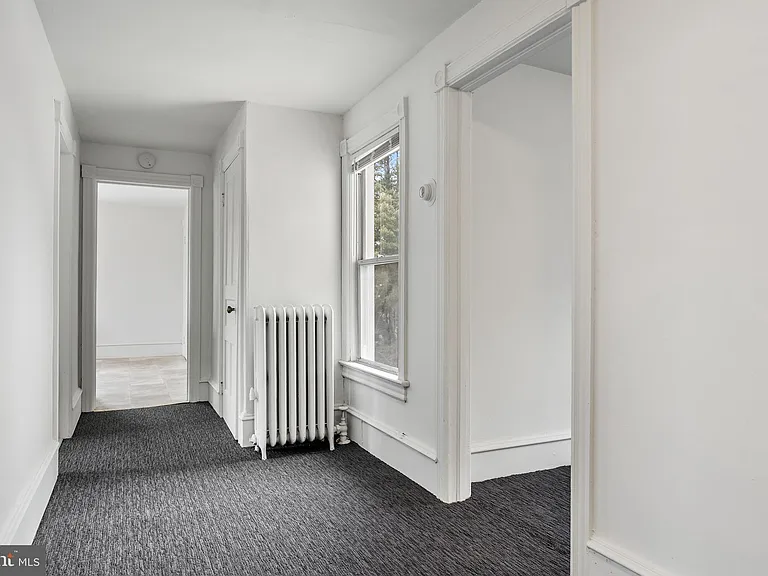 24 W Broad St — Photo 6