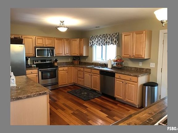 3rd image of 509A Hodges Ln