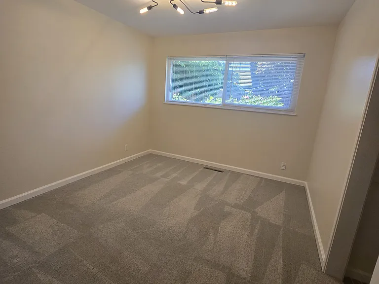 3656 Evergreen Rd — Photo 8