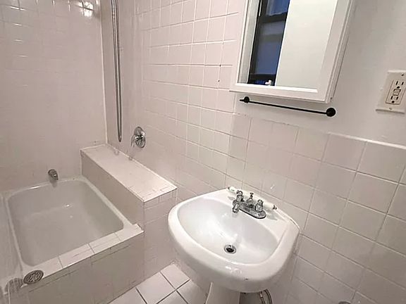 5th image of 274 W 119th St APT 1B