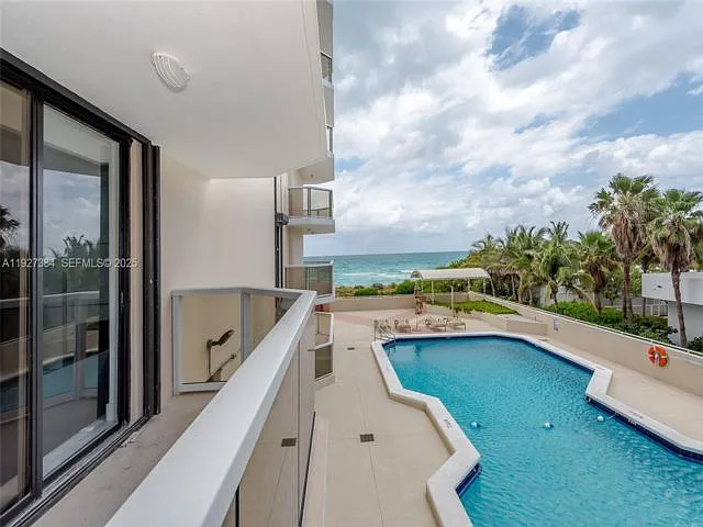 6423 Collins Ave — Photo 1
