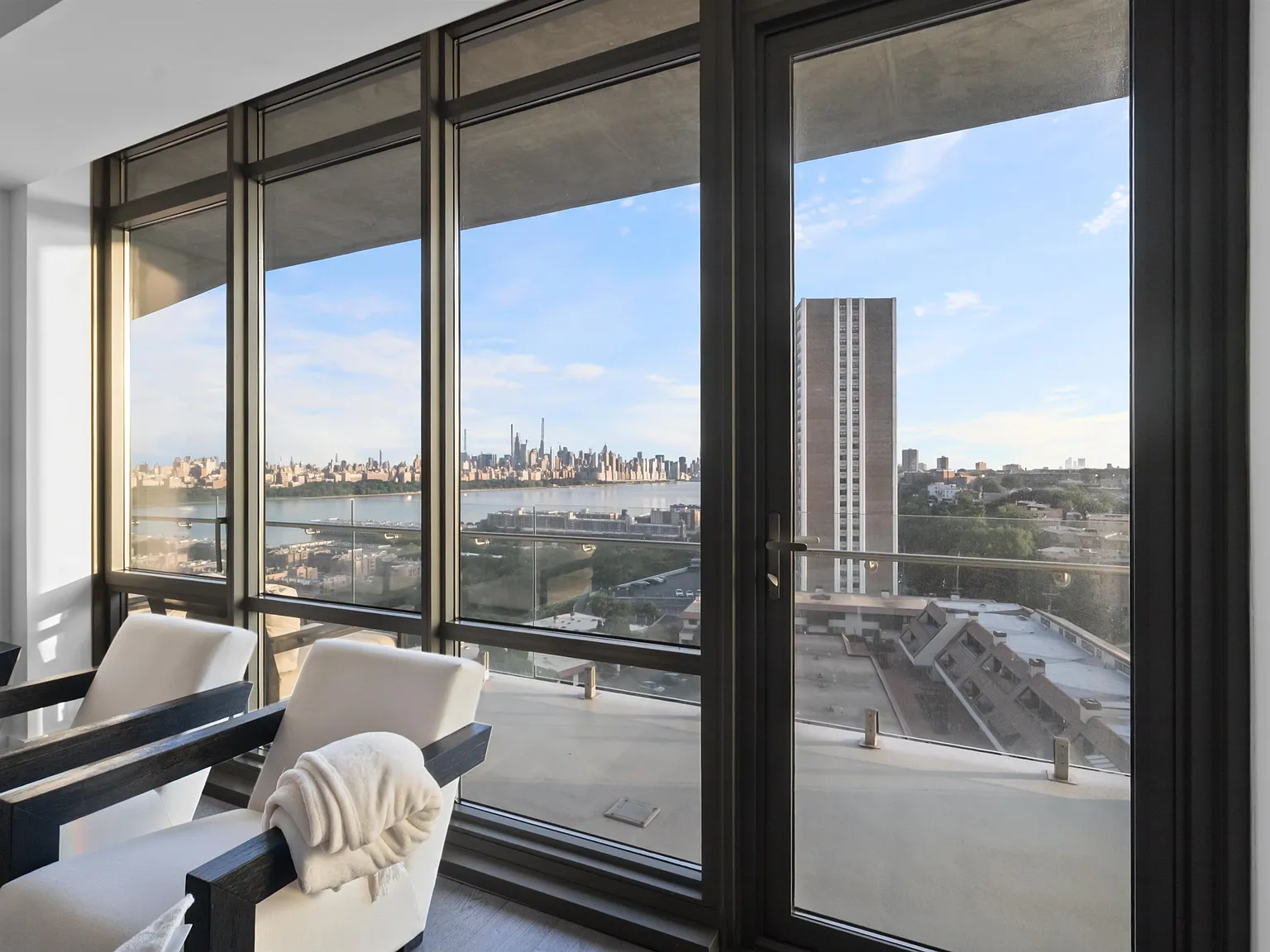 2 bed, 2.0 bath, $7,500 — Photo 4
