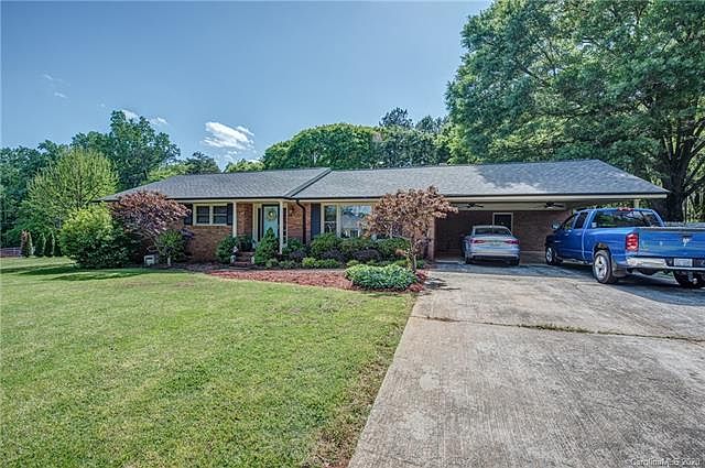 1st image of 20 Barnes Dr