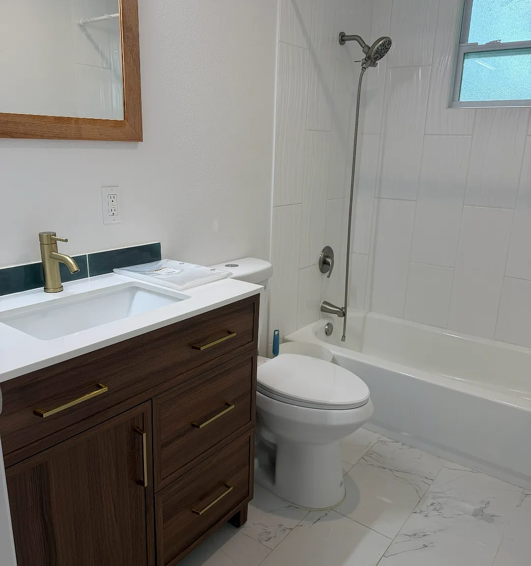 2 bed, 950 sqft, $1,900 — Photo 2