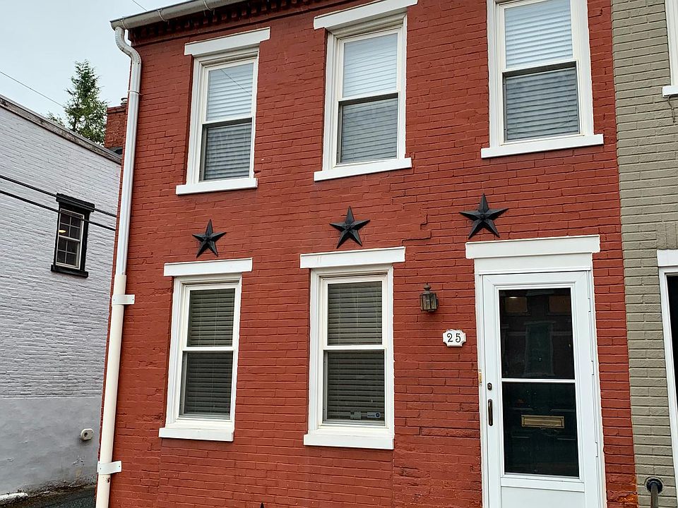 1st image of 25 N Plum St