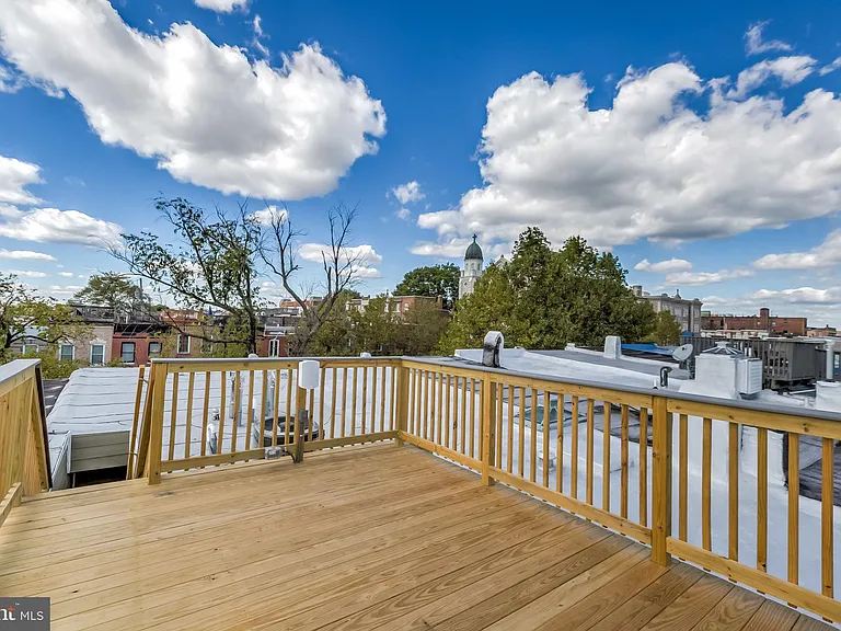 715 S Conkling St — Photo 34