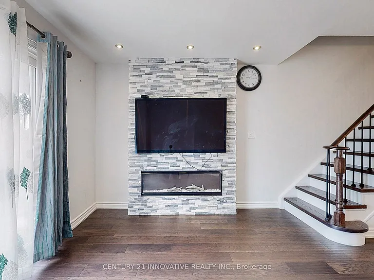 1635 Pickering Pkwy #18 — Photo 9