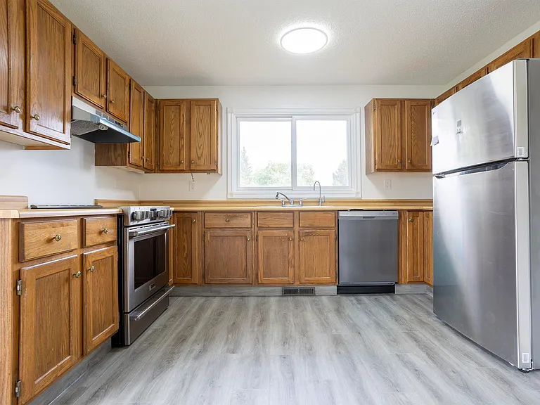 48 Greystone Dr — Photo 11