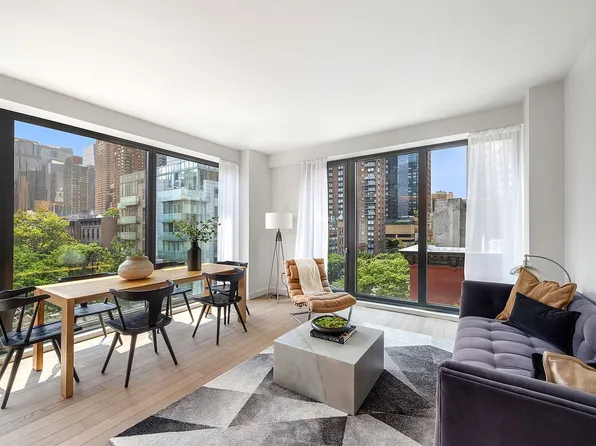 500 W 45th St Unit 627, New York, NY 10036