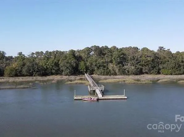 244 Sam Doyle Dr, Saint Helena Island, SC 29920