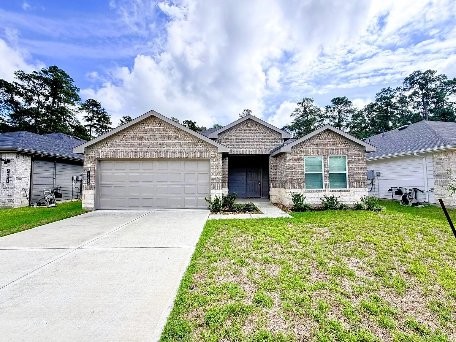 3 bed, 2.0 bath, 1599 sqft, $1,975 — Photo 1