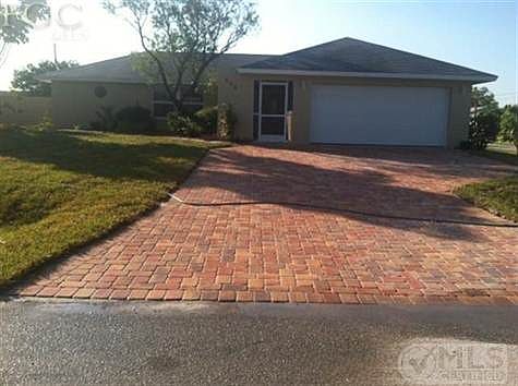 1st image of 602 SE 23rd St