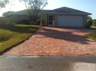602 SE 23rd St, Cape Coral, FL 33990