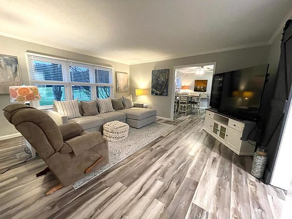 5th image of 2992 N Tiffany Dr