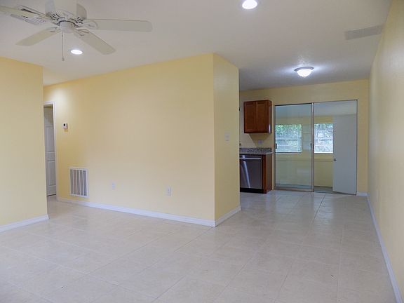 5th image of 1402 Ibsen Ave