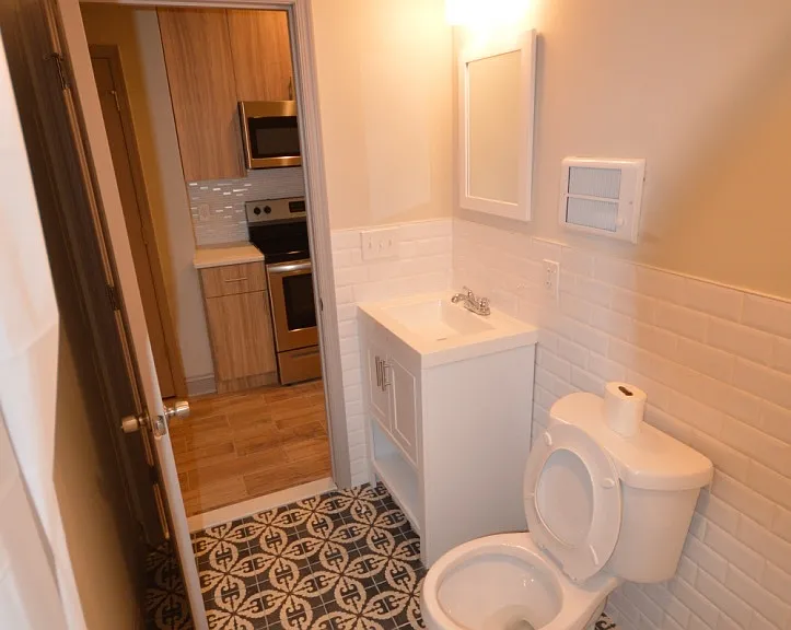 1948 E York St #1B — Photo 6