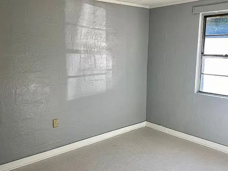 1210 Gillespie Ave — Photo 3