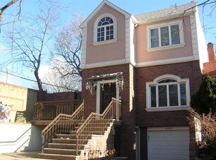 6803 141st St, Flushing, NY 11367