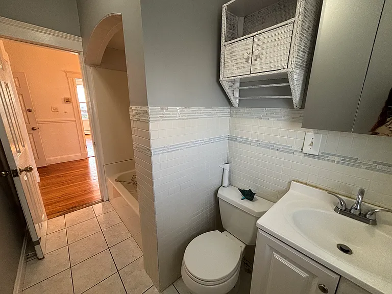 1080-1082 N Shore Rd #2 — Photo 10
