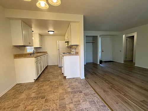 9127 Meridian Pl NE #2 Photo 1