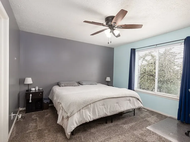 824 E 760 N — Photo 14