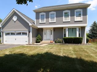 1904 Carrier Cir, Plainfield, IL 60586