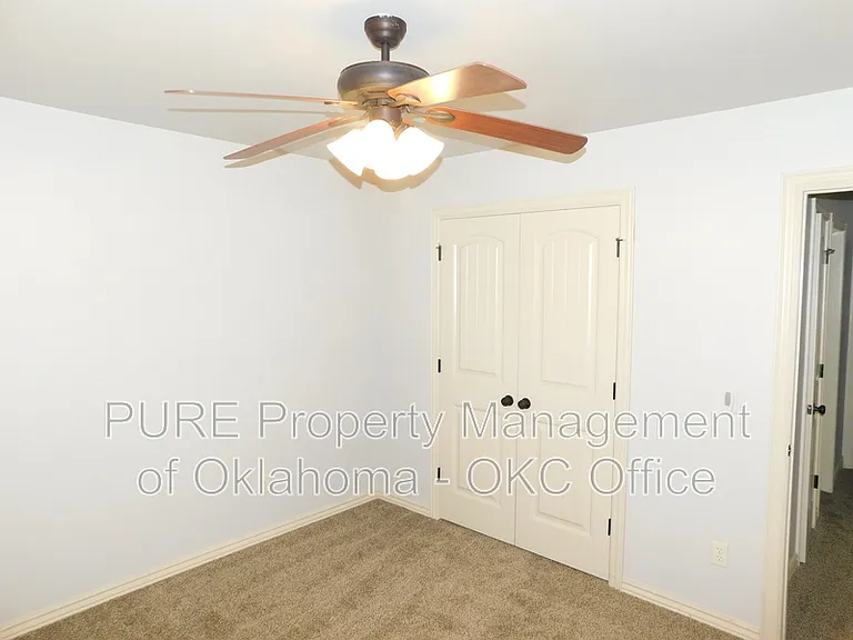 1100 Kelsi Dr — Photo 16