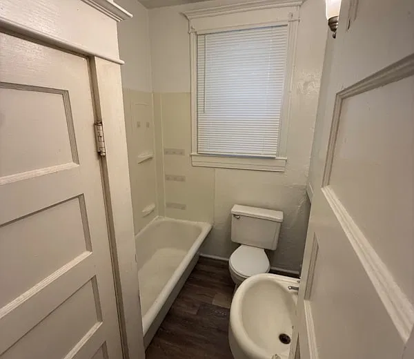2 bed, 1100 sqft, $1,100 — Photo 1