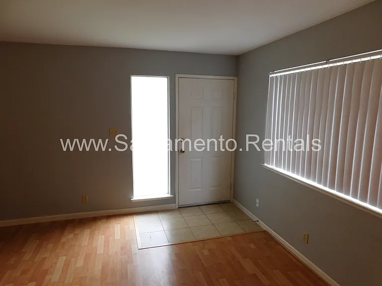 5954 Walerga Rd #3 — Photo 8