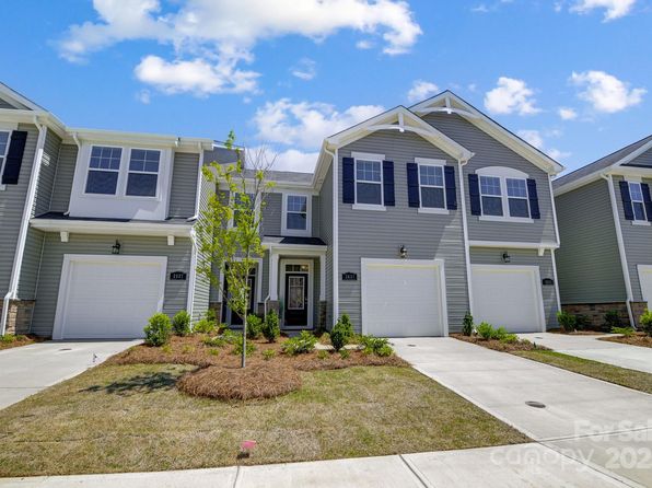 8034 Downy Oak Ln, Charlotte, NC 28269