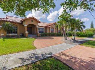 13040 SW 6th St, Miami, FL 33184