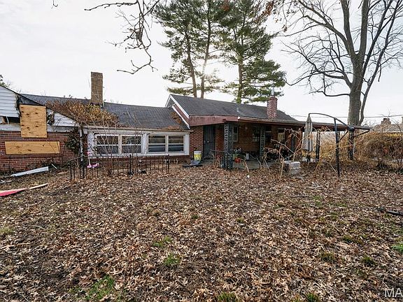 3rd image of 9859 Scottdale Dr