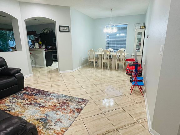 2nd image of 8204 Cypress Breeze Way