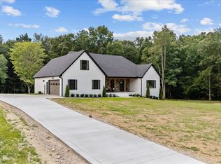 1041 Twin Pine Rd, Dickson, TN 37055